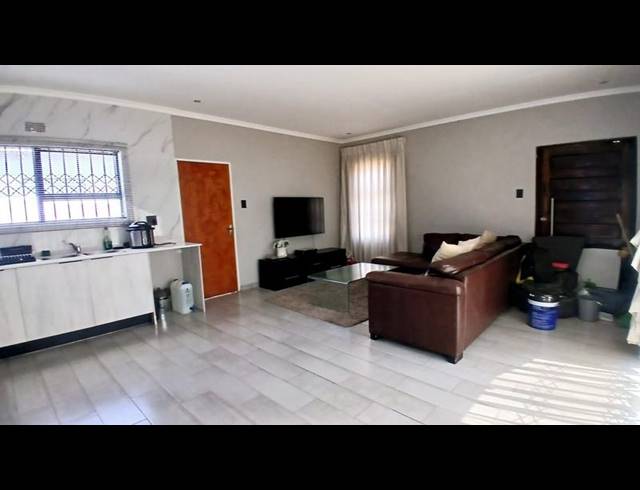 3 BEDROOM HOUSE FOR SALE IN BENDOR